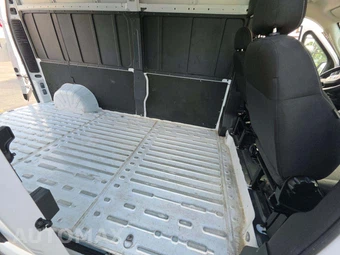 2025 Ram ProMaster 2500 Cargo Van Tradesman w/Passenger Seat High Roof 159.0" WB - miniatura 16