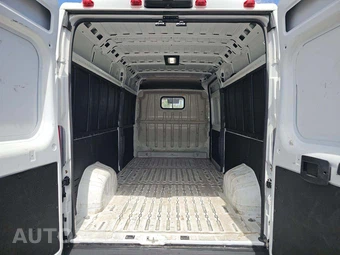 2025 Ram ProMaster 2500 Cargo Van Tradesman w/Passenger Seat High Roof 159.0" WB - miniatura 10
