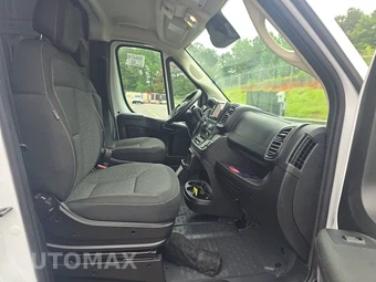 2025 Ram ProMaster 2500 Cargo Van Tradesman w/Passenger Seat High Roof 159.0" WB - miniatura 8