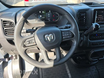 2025 Ram ProMaster 2500 Cargo Van Tradesman w/Passenger Seat Low Roof 136.0" WB - miniatura 10