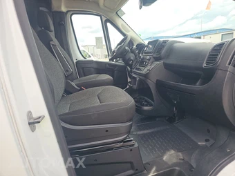 2025 Ram ProMaster 2500 Cargo Van Tradesman w/Passenger Seat Low Roof 136.0" WB - miniatura 8
