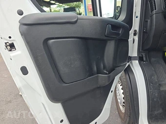 2025 Ram ProMaster 2500 Cargo Van Tradesman w/Passenger Seat Low Roof 136.0" WB - miniatura 9