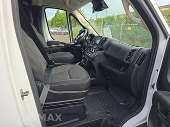 2025 Ram ProMaster 2500 Cargo Van Tradesman w/Passenger Seat Low Roof 136.0" WB - miniatura 8