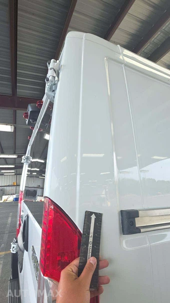2025 Ram ProMaster 2500 Cargo Van Tradesman w/Passenger Seat Low Roof 136.0" WB - miniatura 17