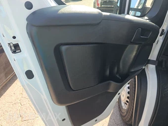 2025 Ram ProMaster 2500 Cargo Van Tradesman w/Passenger Seat Low Roof 136.0" WB - miniatura 9