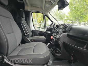 2025 Ram ProMaster 2500 Cargo Van Tradesman w/Passenger Seat Low Roof 136.0" WB - miniatura 8