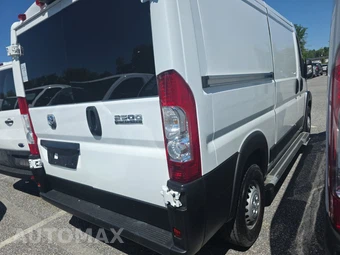 2025 Ram ProMaster 2500 Cargo Van Tradesman w/Passenger Seat Low Roof 136.0" WB - miniatura 4