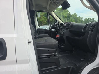 2025 Ram ProMaster 2500 Cargo Van Tradesman w/Passenger Seat Low Roof 136.0" WB - miniatura 8