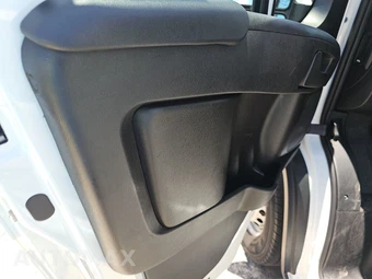 2025 Ram ProMaster 2500 Cargo Van Tradesman w/Passenger Seat Low Roof 136.0" WB - miniatura 9