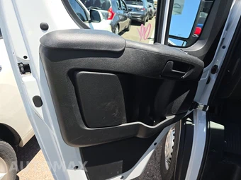 2025 Ram ProMaster 2500 Cargo Van Tradesman w/Passenger Seat Low Roof 136.0" WB - miniatura 9