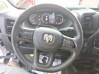 2025 Ram ProMaster 2500 Cargo Van Tradesman w/Passenger Seat Low Roof 136.0" WB - miniatura 10