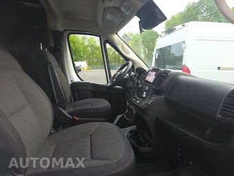2025 Ram ProMaster 2500 Cargo Van Tradesman w/Passenger Seat Low Roof 136.0" WB - miniatura 8