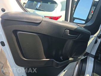 2025 Ram ProMaster 2500 Cargo Van Tradesman w/Passenger Seat Low Roof 136.0" WB - miniatura 9