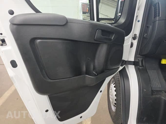 2025 Ram ProMaster 2500 Cargo Van Tradesman w/Passenger Seat Low Roof 136.0" WB - miniatura 9