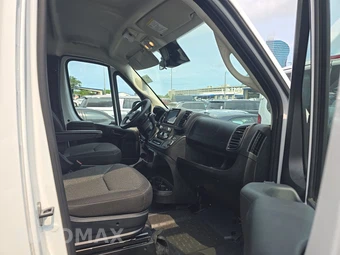 2025 Ram ProMaster 2500 Cargo Van Tradesman w/Passenger Seat Low Roof 136.0" WB - miniatura 8