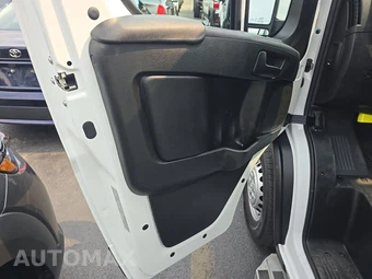 2025 Ram ProMaster 2500 Cargo Van Tradesman w/Passenger Seat Low Roof 136.0" WB - miniatura 9