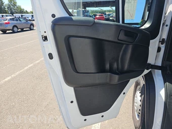 2025 Ram ProMaster 2500 Cargo Van Tradesman w/Passenger Seat Low Roof 136.0" WB - miniatura 9