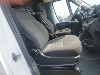 2025 Ram ProMaster 2500 Cargo Van Tradesman w/Passenger Seat Low Roof 136.0" WB - miniatura 8