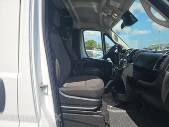 2025 Ram ProMaster 2500 Cargo Van Tradesman w/Passenger Seat Low Roof 136.0" WB - miniatura 8