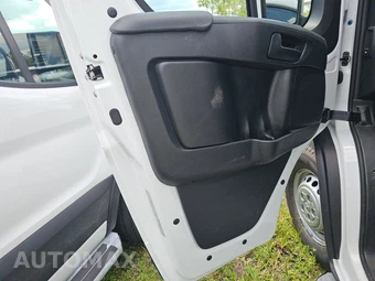 2025 Ram ProMaster 2500 Cargo Van Tradesman w/Passenger Seat Low Roof 136.0" WB - miniatura 9