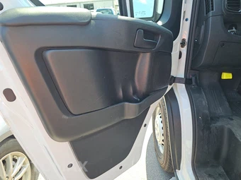 2025 Ram ProMaster 2500 Cargo Van Tradesman w/Passenger Seat Low Roof 136.0" WB - miniatura 9