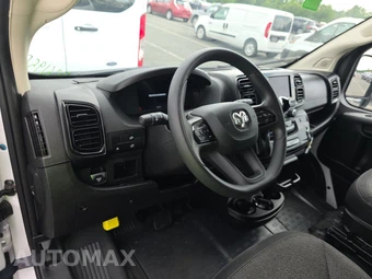 2025 Ram ProMaster 2500 Cargo Van Tradesman w/Passenger Seat Low Roof 136.0" WB - miniatura 11