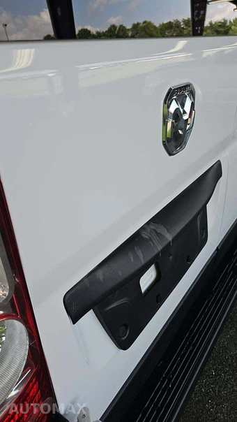 2025 Ram ProMaster 2500 Cargo Van Tradesman w/Passenger Seat Low Roof 136.0" WB - miniatura 19