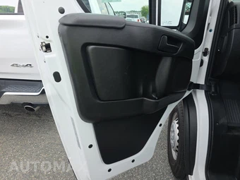 2025 Ram ProMaster 2500 Cargo Van Tradesman w/Passenger Seat Low Roof 136.0" WB - miniatura 9