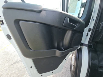 2025 Ram ProMaster 2500 Cargo Van Tradesman w/Passenger Seat Low Roof 136.0" WB - miniatura 9
