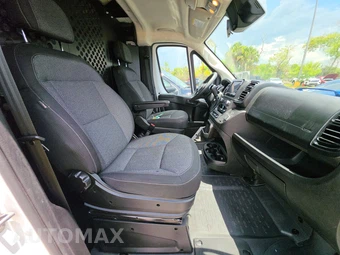 2025 Ram ProMaster 2500 Cargo Van Tradesman w/Passenger Seat Low Roof 136.0" WB - miniatura 8