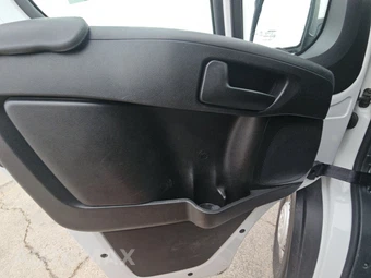 2025 Ram ProMaster 2500 Cargo Van Tradesman w/Passenger Seat Low Roof 136.0" WB - miniatura 9