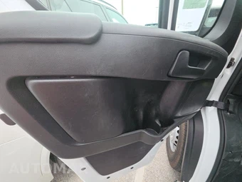 2025 Ram ProMaster 2500 Cargo Van Tradesman w/Passenger Seat Low Roof 136.0" WB - miniatura 9