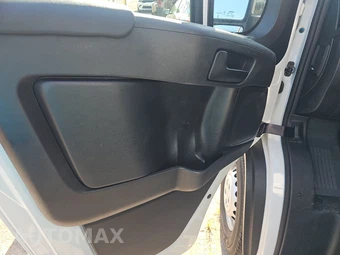 2025 Ram ProMaster 2500 Cargo Van Tradesman w/Passenger Seat Low Roof 136.0" WB - miniatura 9