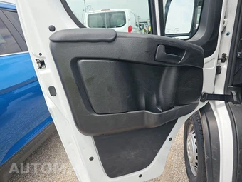 2025 Ram ProMaster 2500 Cargo Van Tradesman w/Passenger Seat Low Roof 136.0" WB - miniatura 9