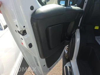 2025 Ram ProMaster 2500 Cargo Van Tradesman w/Passenger Seat Low Roof 136.0" WB - miniatura 9
