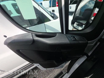 2025 Ram ProMaster 2500 Cargo Van Tradesman w/Passenger Seat Low Roof 136.0" WB - miniatura 9