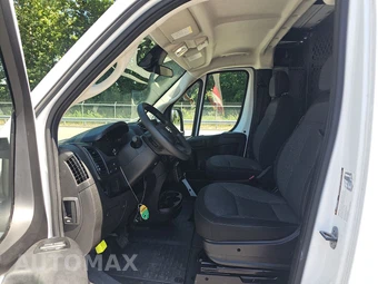 2025 Ram ProMaster 2500 Cargo Van Tradesman w/Passenger Seat Low Roof 136.0" WB - miniatura 7