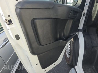 2025 Ram ProMaster 2500 Cargo Van Tradesman w/Passenger Seat Low Roof 136.0" WB - miniatura 9
