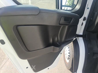2025 Ram ProMaster 2500 Cargo Van Tradesman w/Passenger Seat Low Roof 136.0" WB - miniatura 9