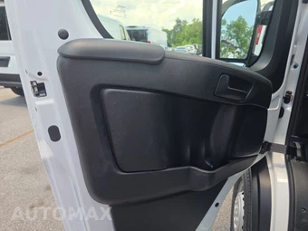 2025 Ram ProMaster 2500 Cargo Van Tradesman w/Passenger Seat Low Roof 136.0" WB - miniatura 9