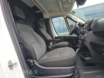 2025 Ram ProMaster 2500 Cargo Van Tradesman w/Passenger Seat Low Roof 136.0" WB - miniatura 8