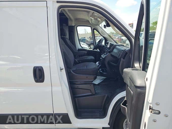 2025 Ram ProMaster 2500 Cargo Van Tradesman w/Passenger Seat Low Roof 136.0" WB - miniatura 17