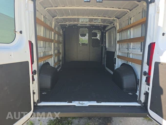 2025 Ram ProMaster 2500 Cargo Van Tradesman w/Passenger Seat Low Roof 136.0" WB - miniatura 17