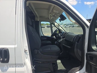 2025 Ram ProMaster 2500 Cargo Van Tradesman w/Passenger Seat Low Roof 136.0" WB - miniatura 8