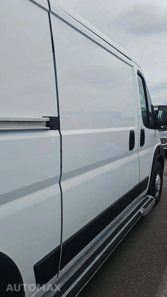2025 Ram ProMaster 2500 Cargo Van Tradesman w/Passenger Seat Low Roof 136.0" WB - miniatura 20