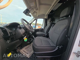 2025 Ram ProMaster 2500 Cargo Van Tradesman w/Passenger Seat Low Roof 136.0" WB - miniatura 7