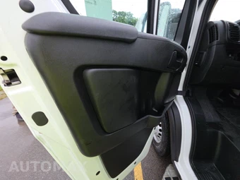 2025 Ram ProMaster 2500 Cargo Van Tradesman w/Passenger Seat Low Roof 136.0" WB - miniatura 9