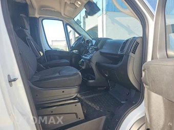 2025 Ram ProMaster 2500 Cargo Van Tradesman w/Passenger Seat Low Roof 136.0" WB - miniatura 8