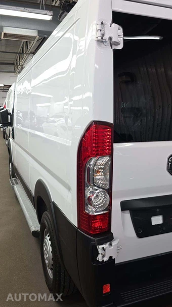2025 Ram ProMaster 2500 Cargo Van Tradesman w/Passenger Seat Low Roof 136.0" WB - miniatura 30