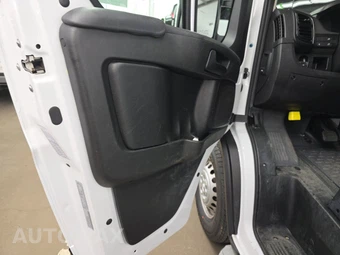 2025 Ram ProMaster 2500 Cargo Van Tradesman w/Passenger Seat Low Roof 136.0" WB - miniatura 9